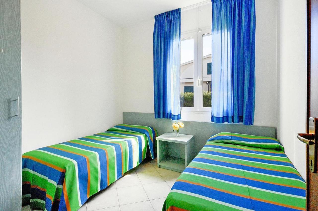 Apartment In Cecina Mare With Outdoor Pool Marina di Cecina Luaran gambar